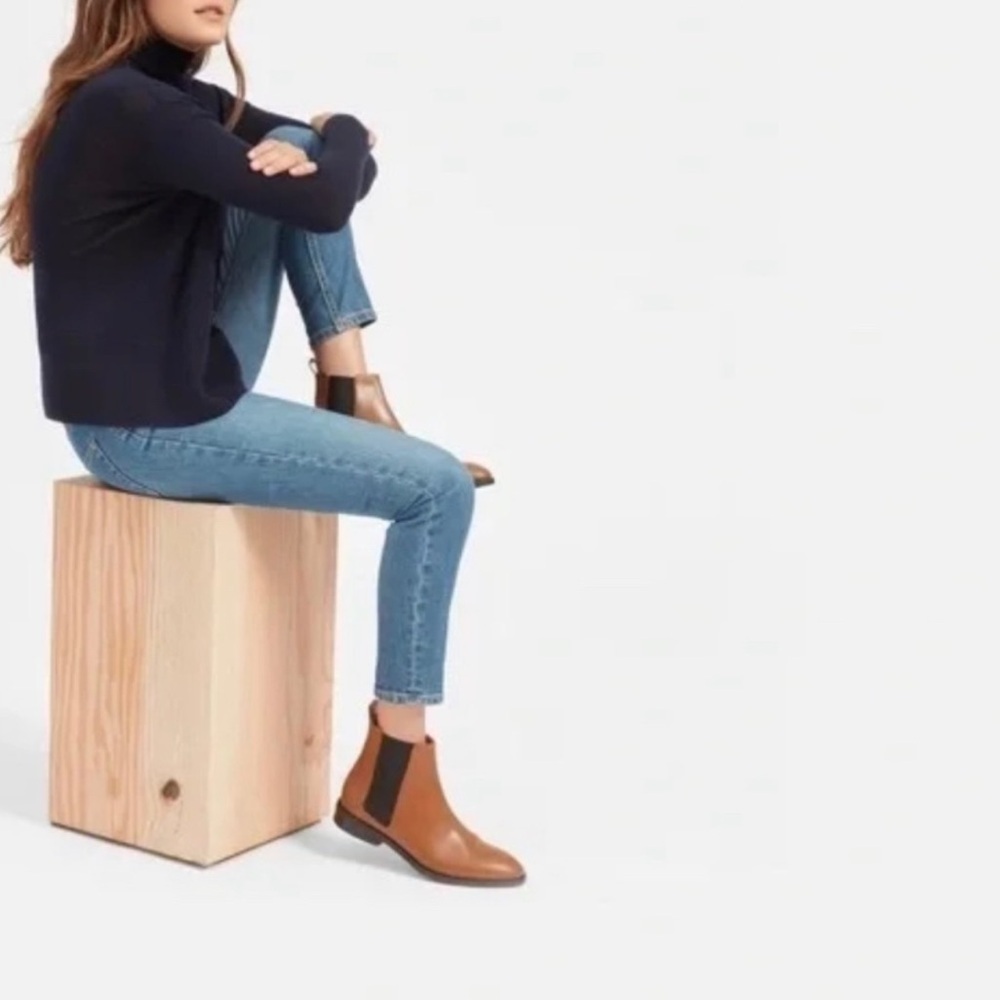 Everlane Chestnut Brown Chelsea Ankle Boots Size 7.5